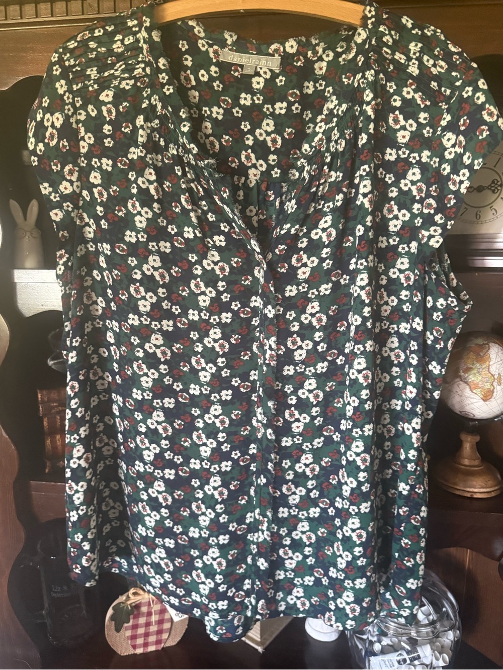 Daniel Rainn floral blouse